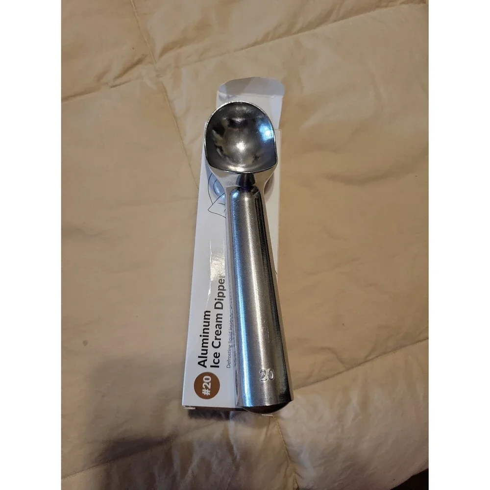 Choice #20 Ice Cream Scoop defrosting liquid inside handle for easy release 2 oz